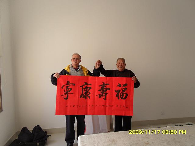 Mr. Hank, a Holland friend, participated in Yongsheng Painting Activities